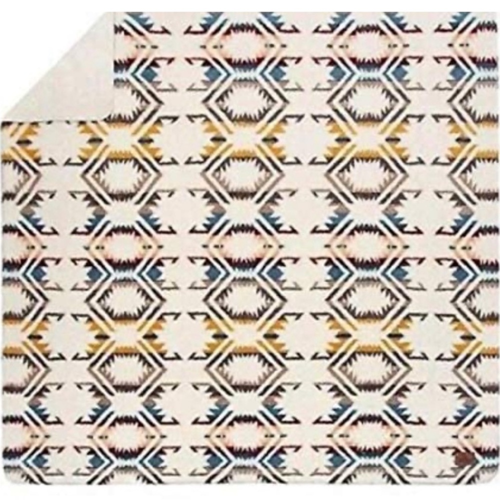 Pendleton Sherpa Fleece Blanket. King.